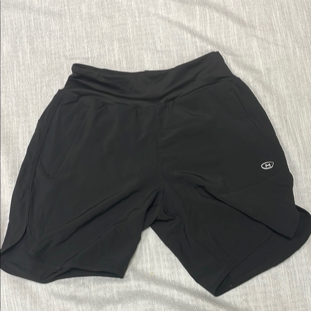 Black Athletic Shorts with Elastic Waistband and Relaxed Fit